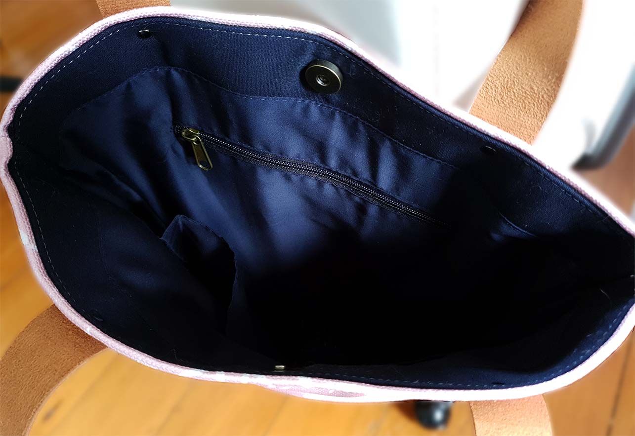 Navy lining for tote bag